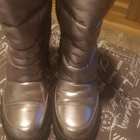 Moon Boots - Picture 4 of 8